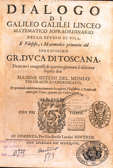 Capa antiga do livro 'Dialogo sopra i due massimi sistemi del mondo' de Galileu Galilei